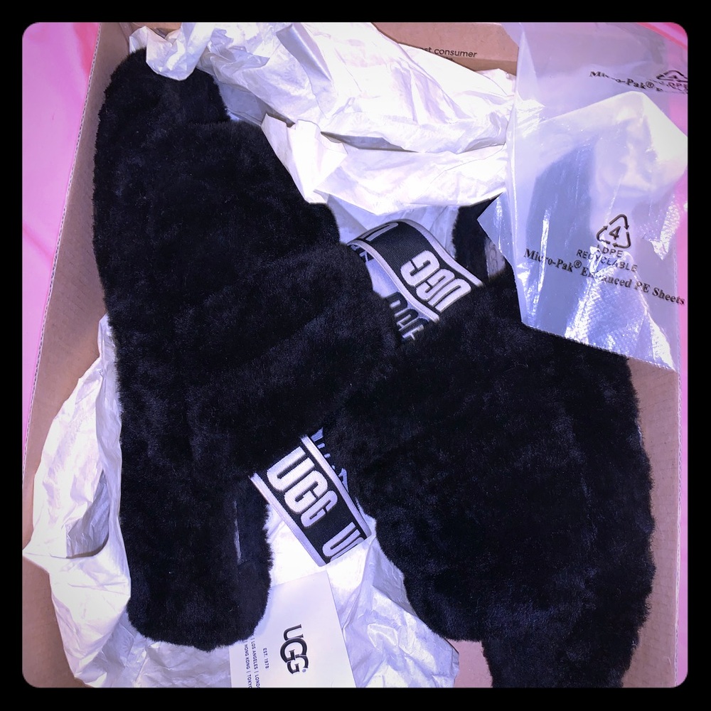 Ugg fluff slippers